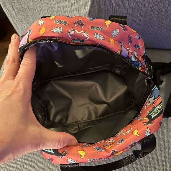 Stitch Insulated Lunch Bag/Crossbody - Picture 7 of 12